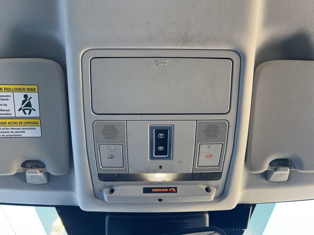 Used 2018 Land Rover Discovery Sport HSE image 24