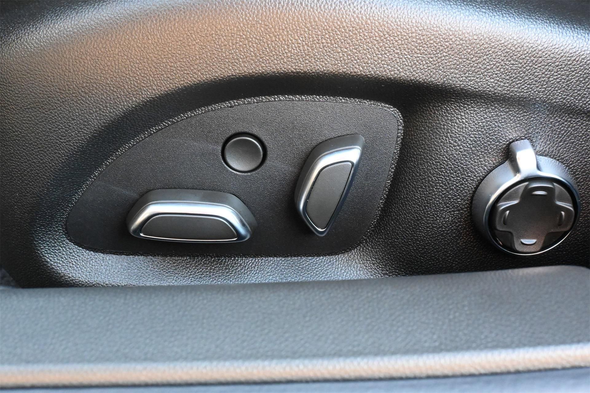 New 2026 Cadillac CT4 V image 16