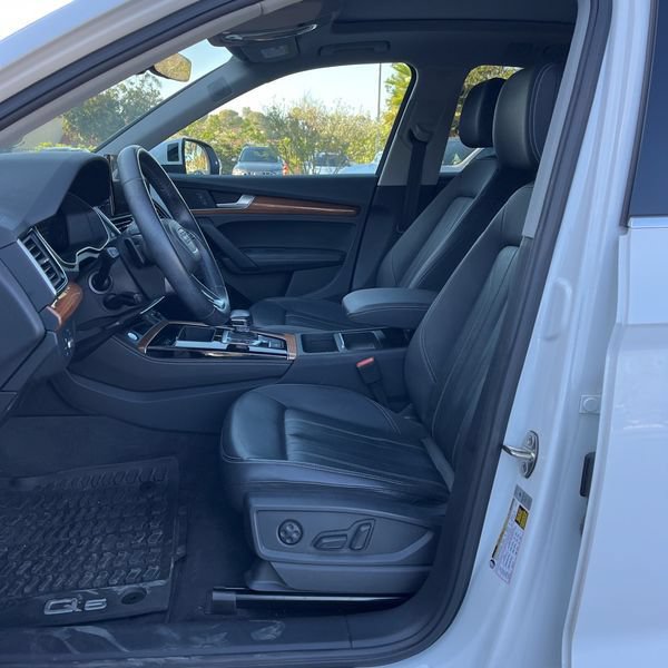 Used 2022 Audi Q5 2.0T Premium Plus w/ Premium Plus Package AWD/4WD image 4