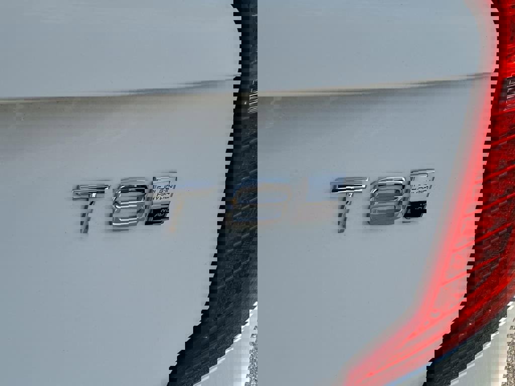 Used 2025 Volvo XC90 T8 Ultra w/ Protection Package Premier image 6