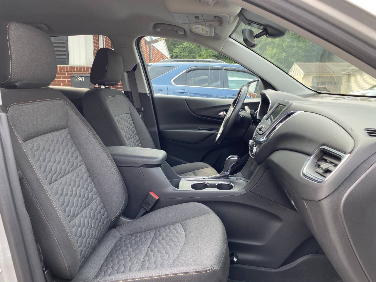 Used 2021 Chevrolet Equinox LT AWD/4WD image 19