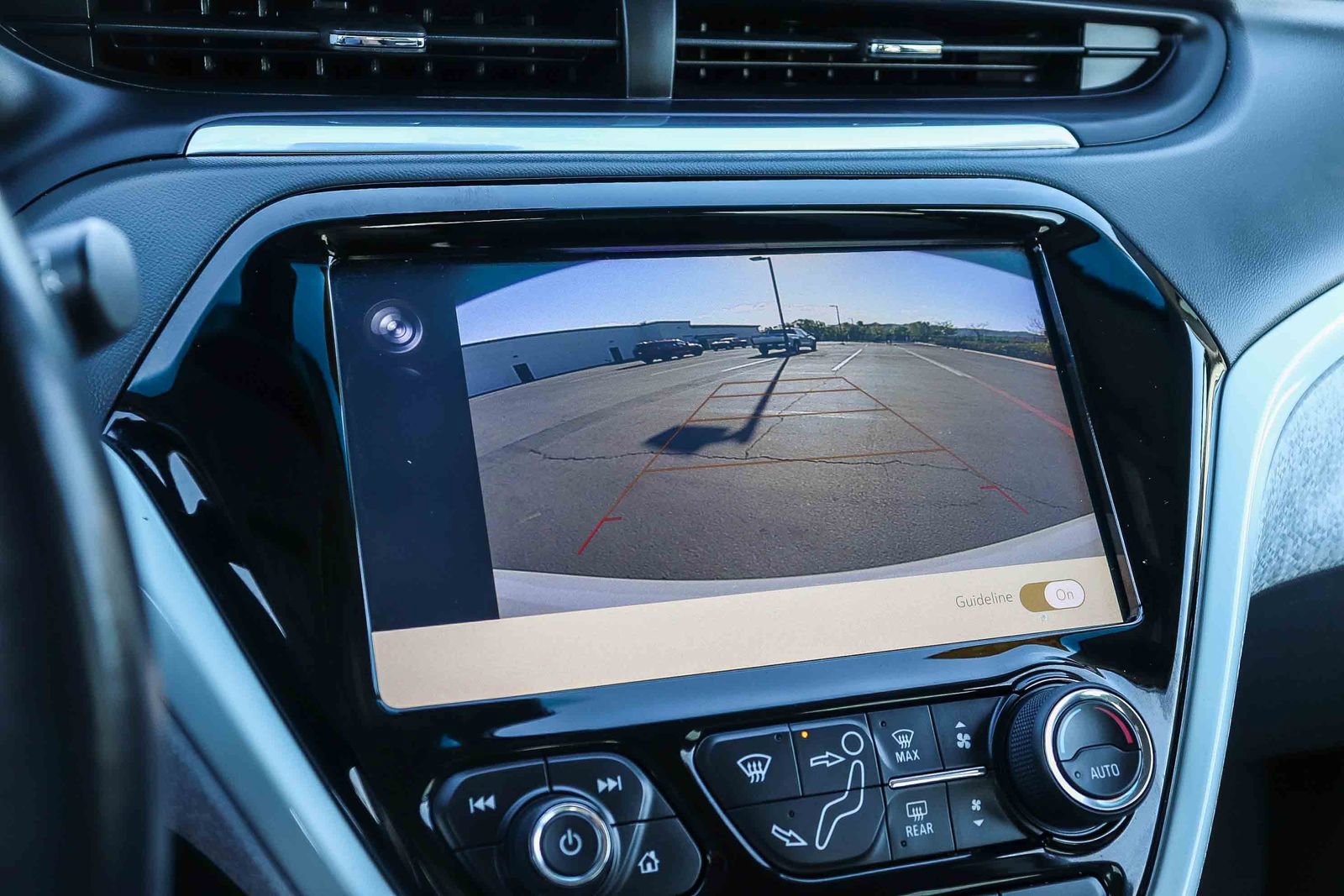 Used 2021 Chevrolet Bolt LT FWD image 29