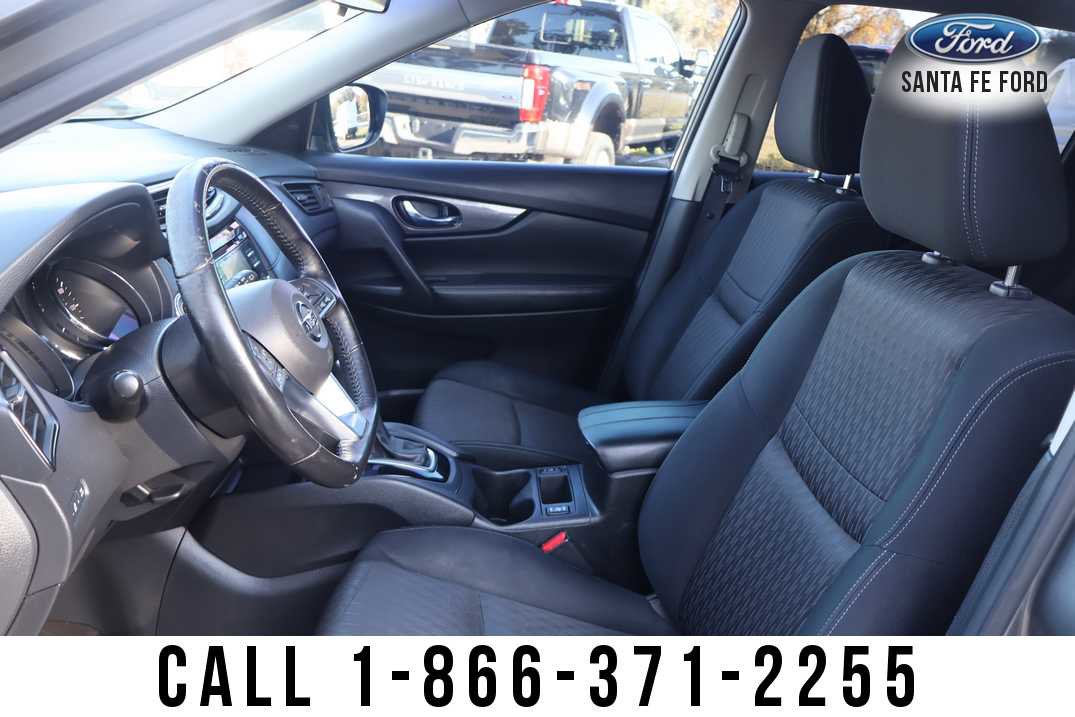 Used 2017 Nissan Rogue SV image 10
