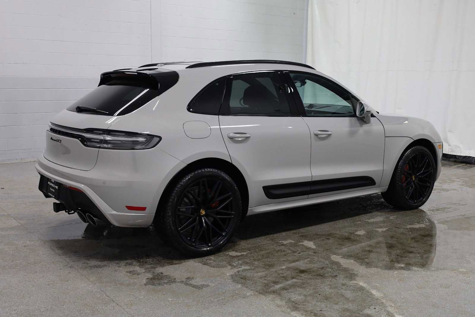 New 2026 Porsche Macan GTS image 9