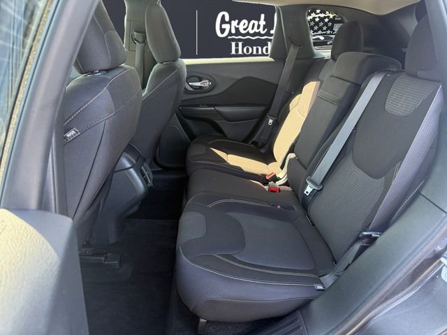 Used 2015 Jeep Cherokee Latitude image 13