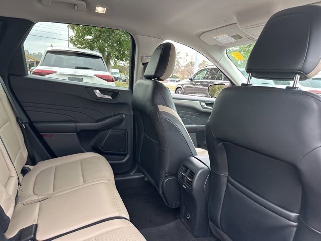 Used 2021 Ford Escape SEL w/ Class II Trailer Tow Package image 26