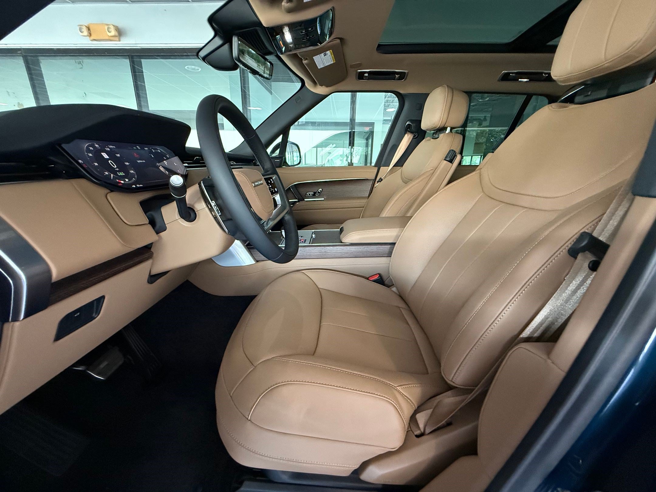 New 2026 Land Rover Range Rover SE AWD/4WD image 5