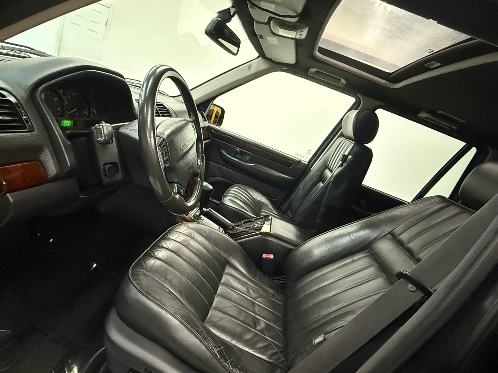 Used 2001 Land Rover Range Rover HSE image 14