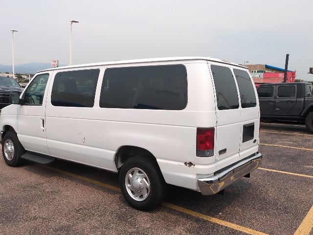 Used 2013 Ford E-150 and Econoline 150 Wagon RWD image 6