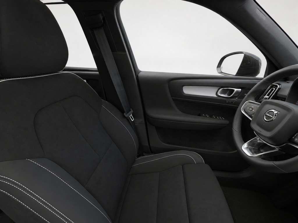 New 2026 Volvo XC40 B5 Ultra w/ Climate Package AWD/4WD image 11