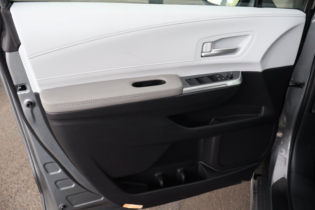 New 2026 Toyota Sienna XLE AWD/4WD image 21