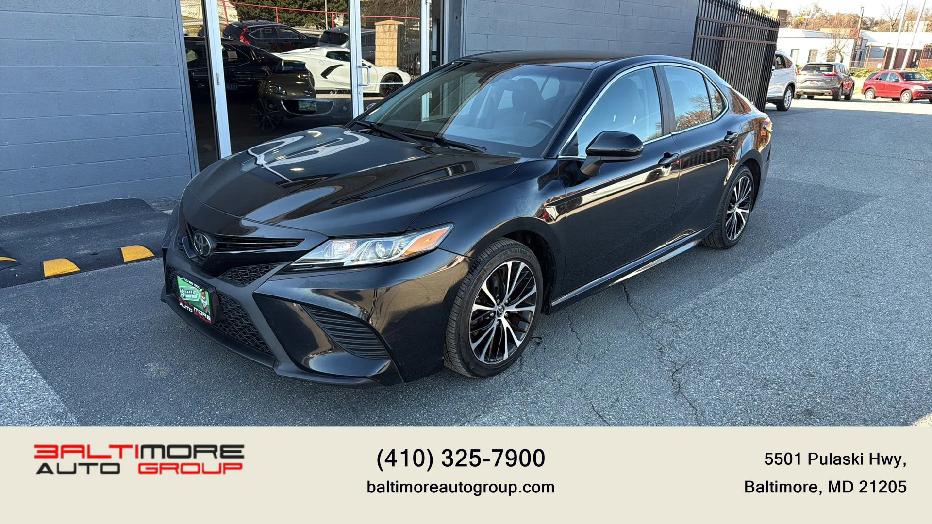 Used 2018 Toyota Camry SE image 1