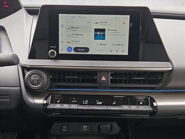 Used 2024 Toyota Prius XLE FWD image 12