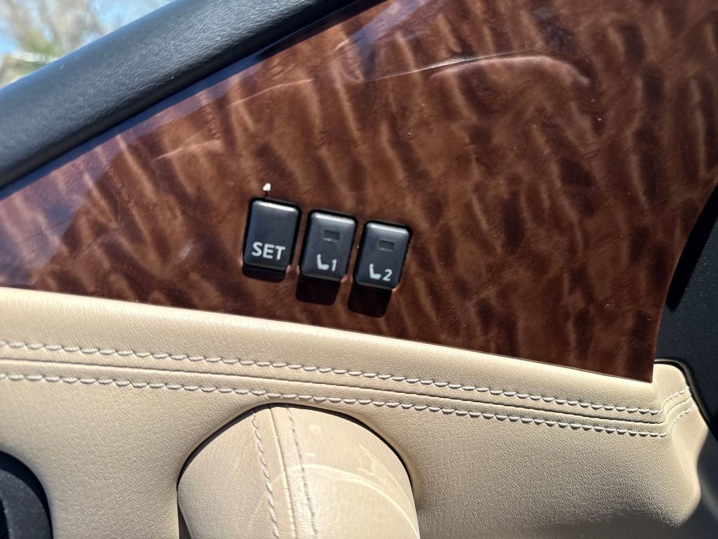 Used 2019 Nissan Armada Platinum AWD/4WD image 26