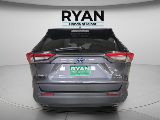 Used 2021 Toyota RAV4 XLE Premium image 9