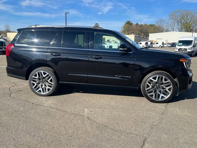 Used 2025 Ford Expedition Platinum w/ Platinum Ultimate Package AWD/4WD image 2