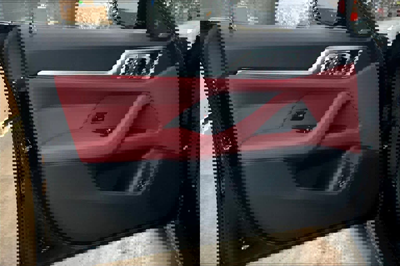 Used 2025 BMW i4 eDrive40 w/ M Sport Package image 26