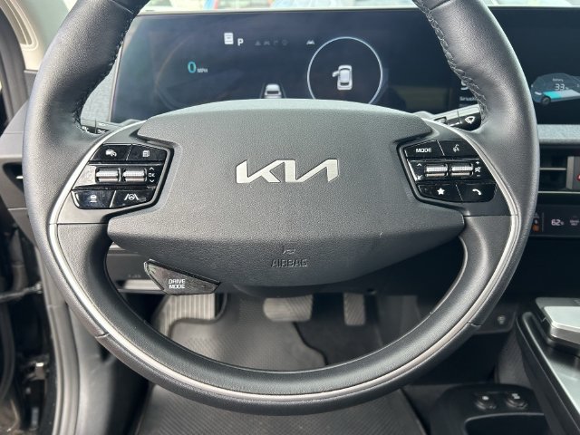 Used 2024 Kia EV6 Light AWD/4WD image 25