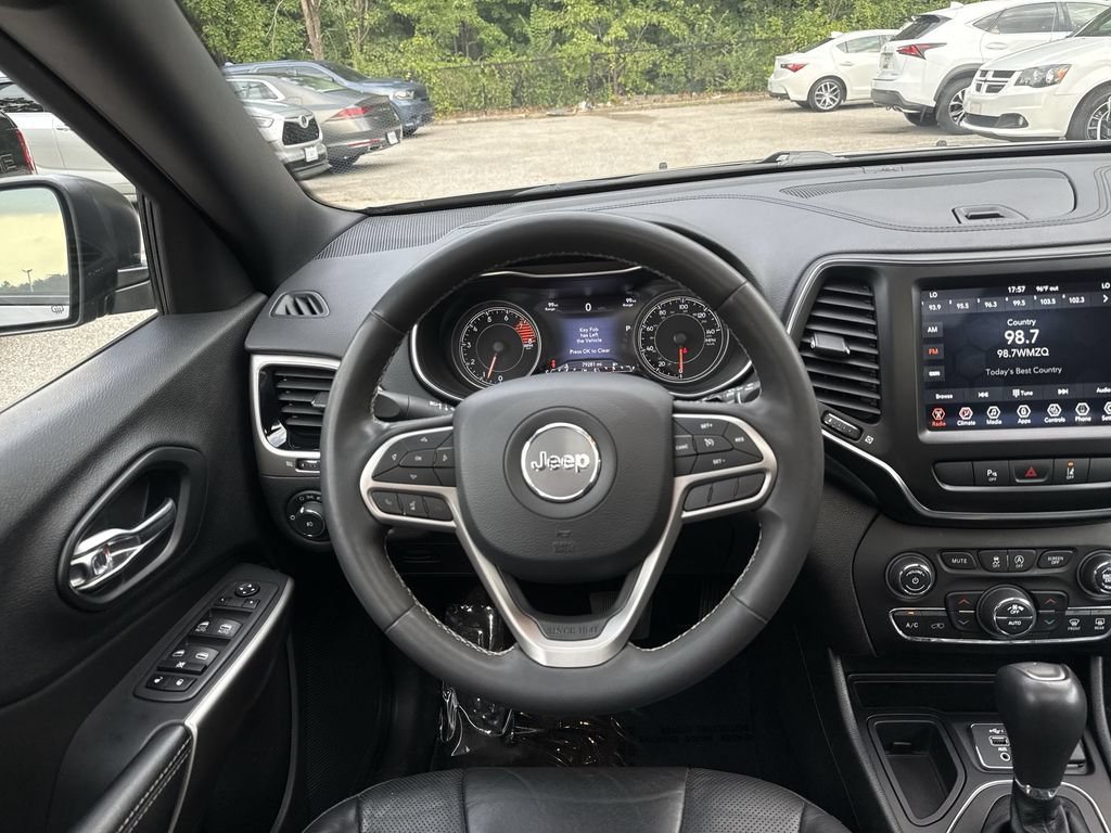 Used 2021 Jeep Cherokee Latitude Lux 80th Anniv w/ Quick Order Package 26U 80TH FWD image 11