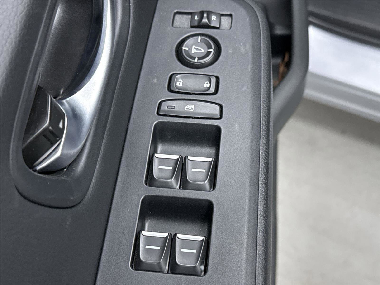 Certified 2025 Honda Pilot Sport image 12