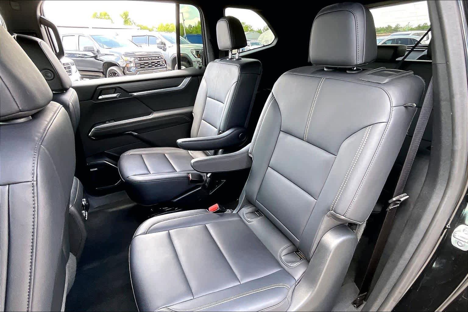 Certified 2024 GMC Acadia Elevation AWD/4WD image 18