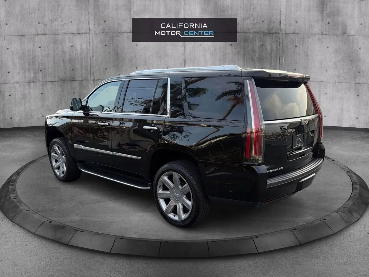 Used 2016 Cadillac Escalade Luxury image 7