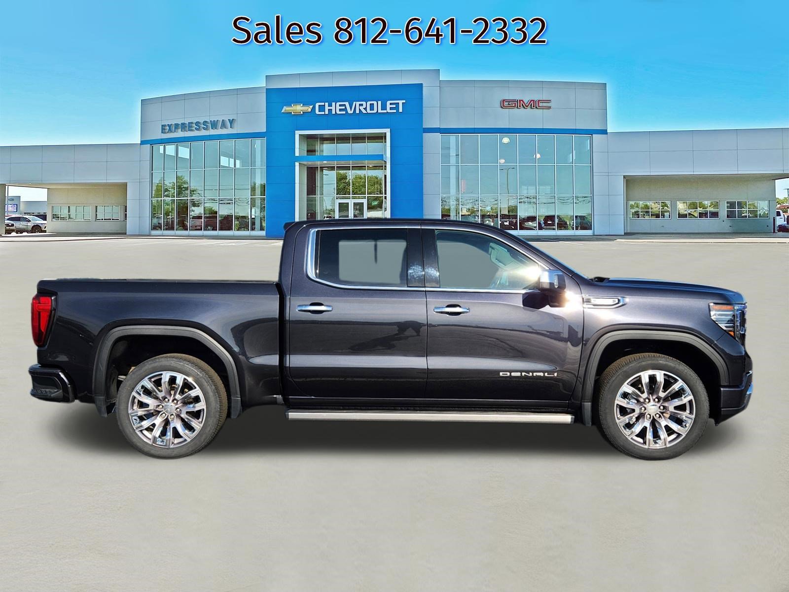 Used 2023 GMC Sierra 1500 Denali w/ Denali Reserve Package AWD/4WD image 8