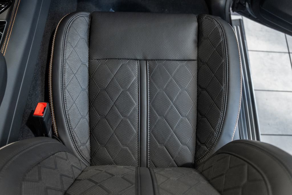 New 2024 Jeep Grand Wagoneer Series III w/ HD Trailer Tow Package image 35