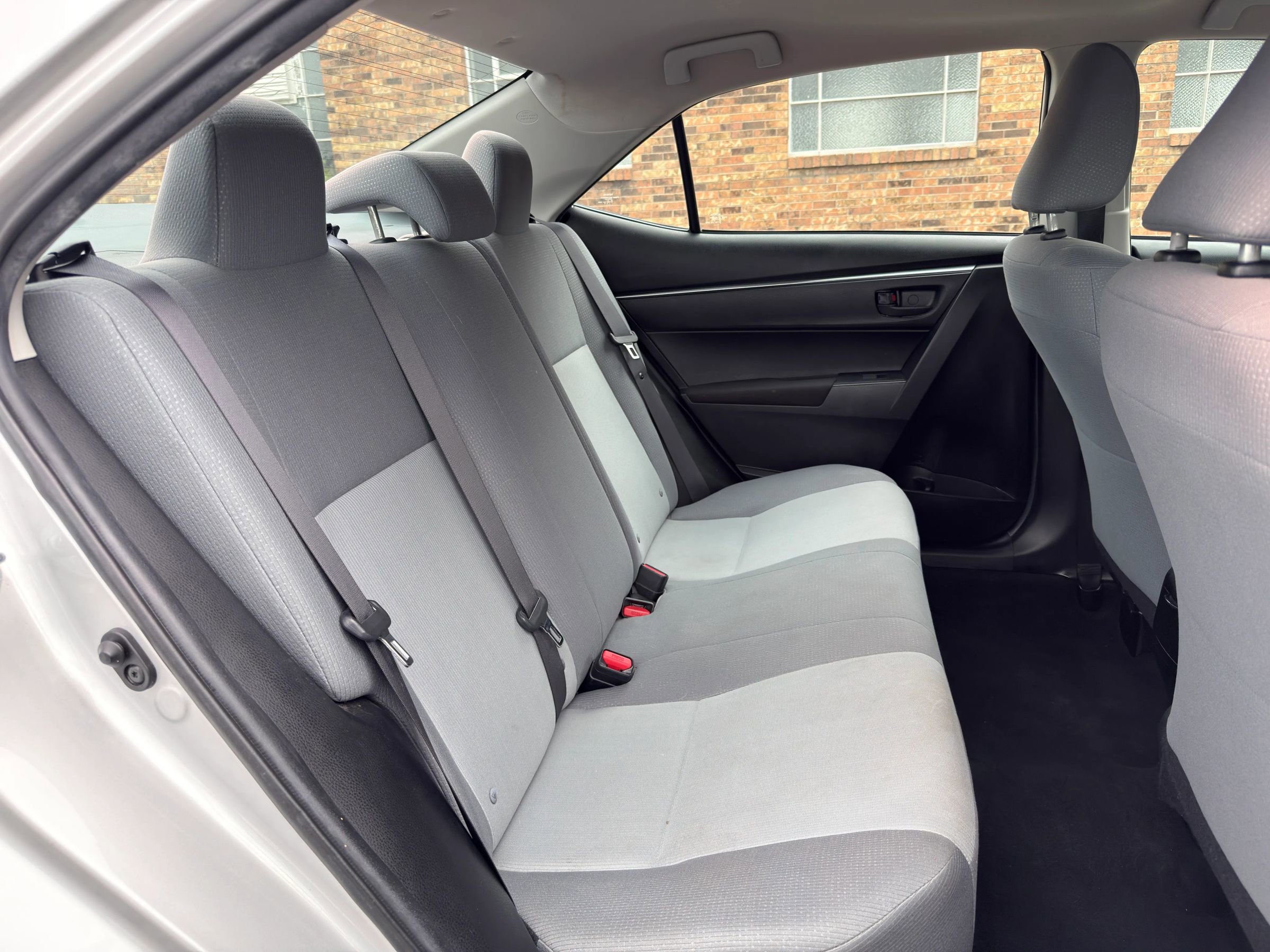 Used 2016 Toyota Corolla L FWD image 18