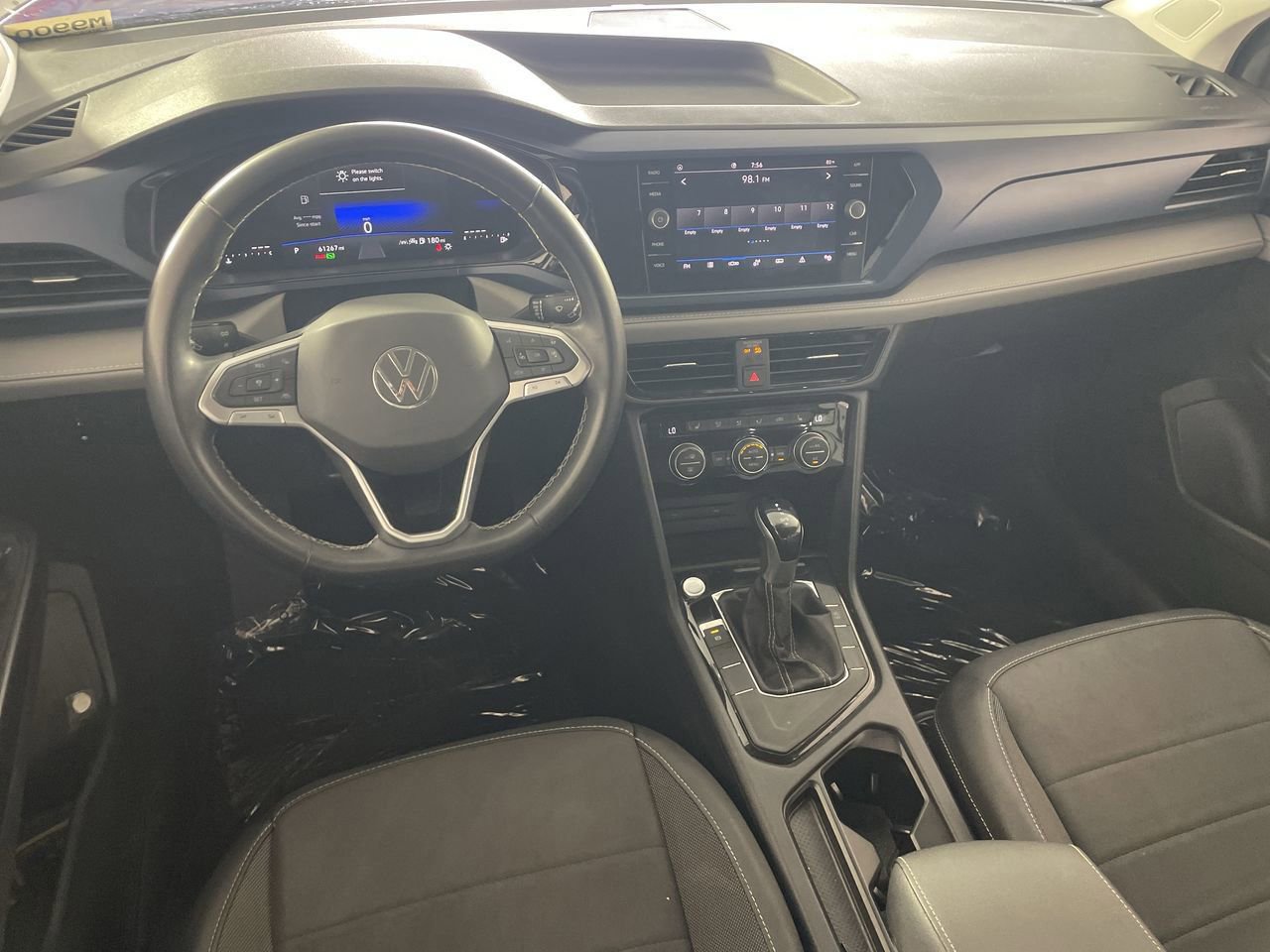 Used 2024 Volkswagen Taos SE FWD image 21