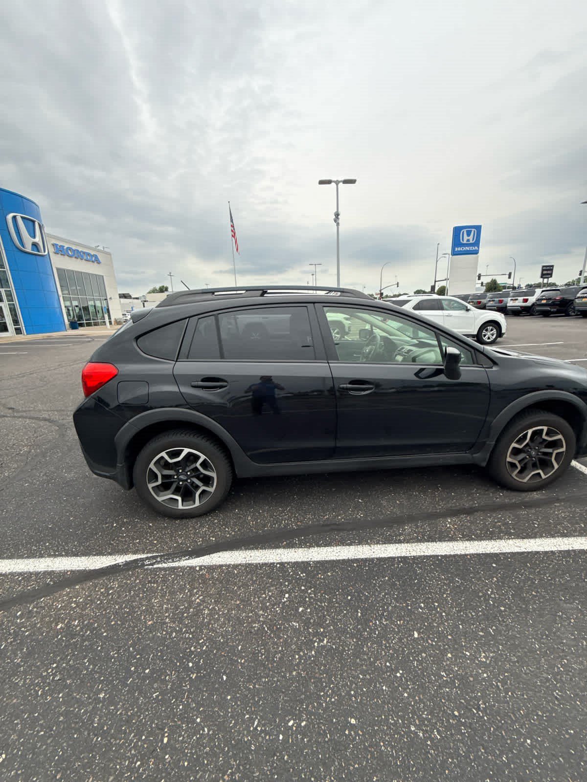 Used 2017 Subaru Crosstrek 2.0i Premium AWD/4WD image 4