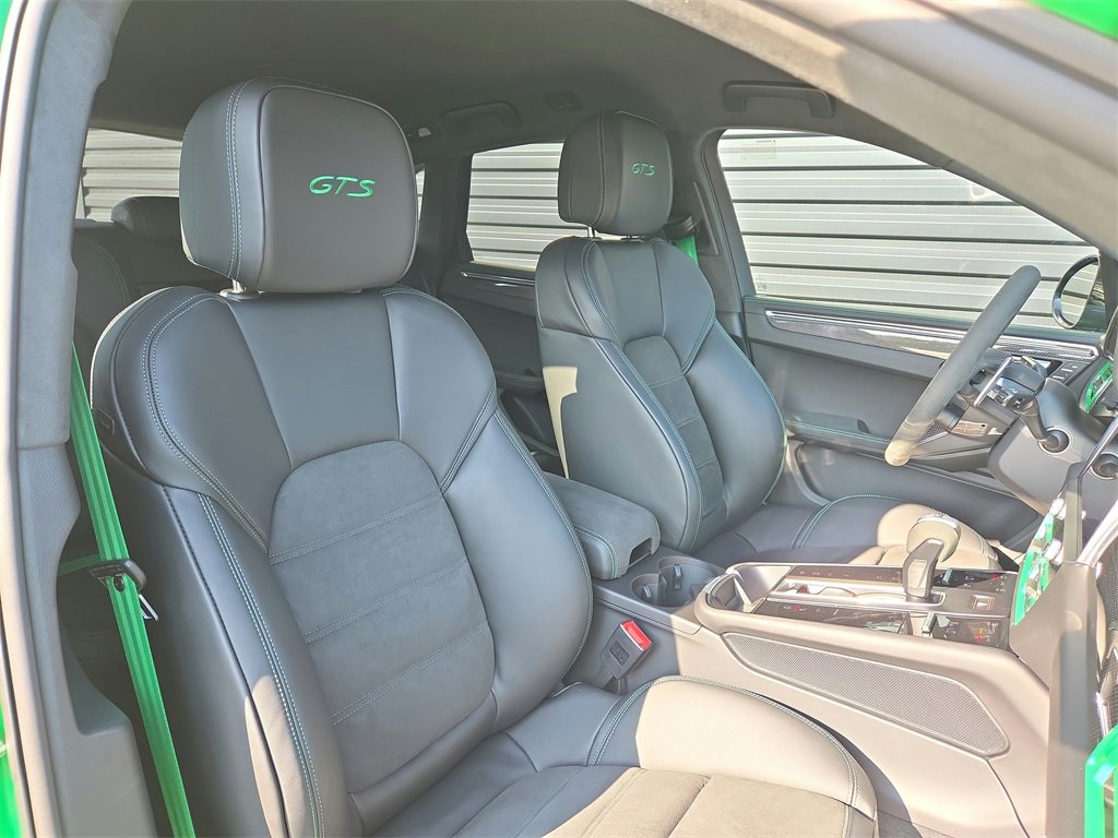 New 2026 Porsche Macan GTS image 18