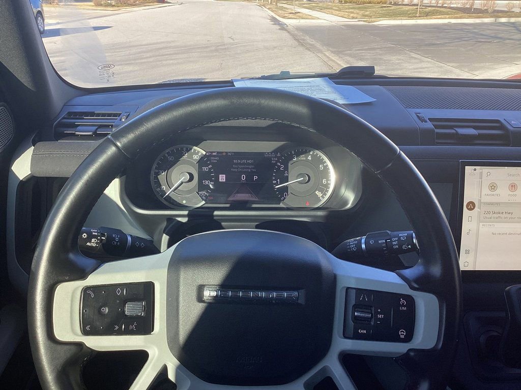 Used 2023 Land Rover Defender 90 S image 7