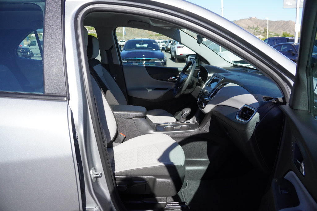 Used 2024 Chevrolet Equinox LS FWD image 32