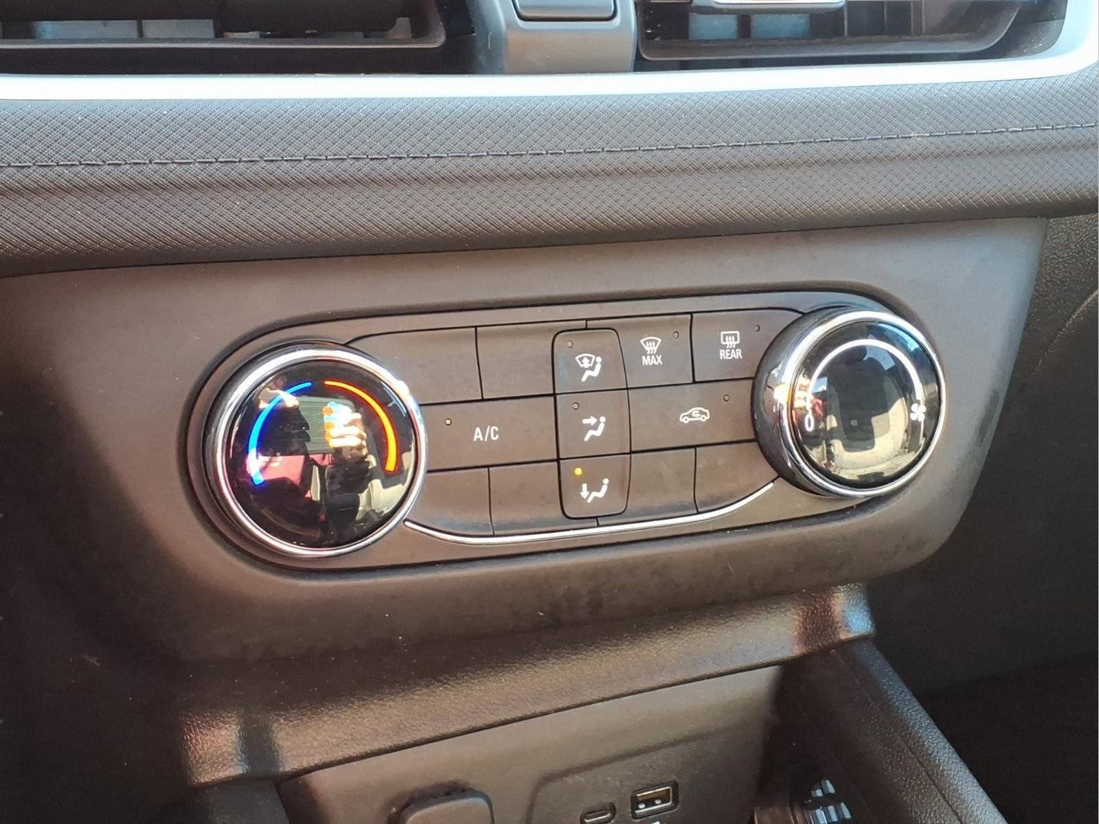 Used 2024 Chevrolet TrailBlazer LS w/ LS Convenience Package FWD image 9