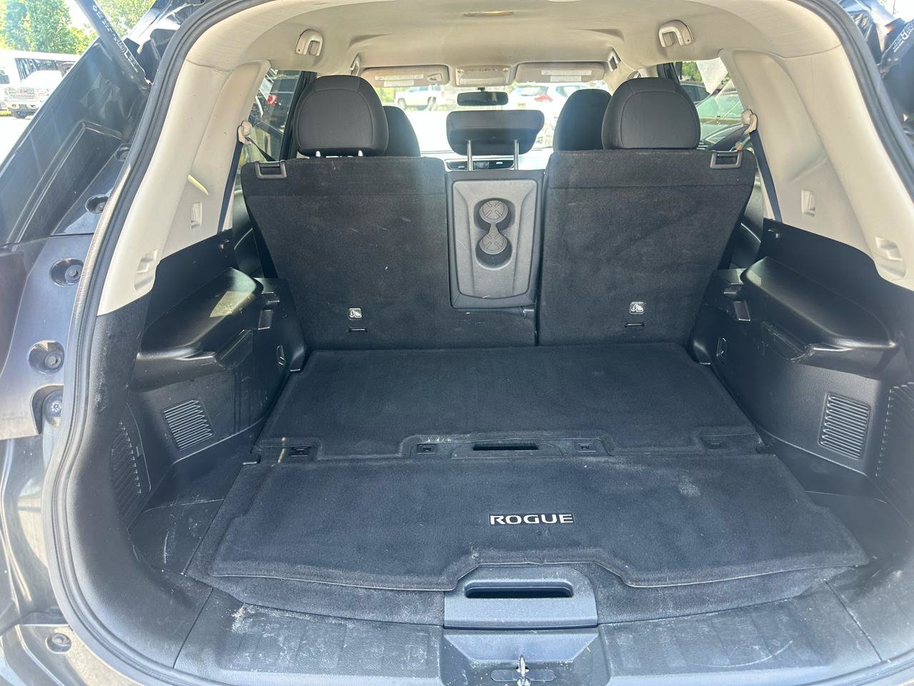 Used 2018 Nissan Rogue S AWD/4WD image 27