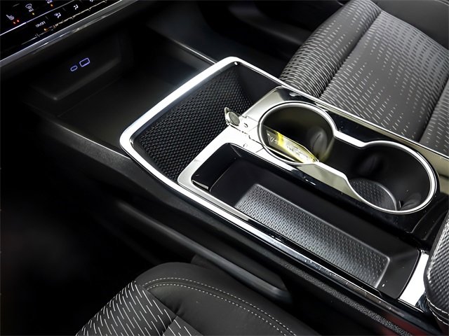 Used 2025 Chevrolet Equinox LT image 21