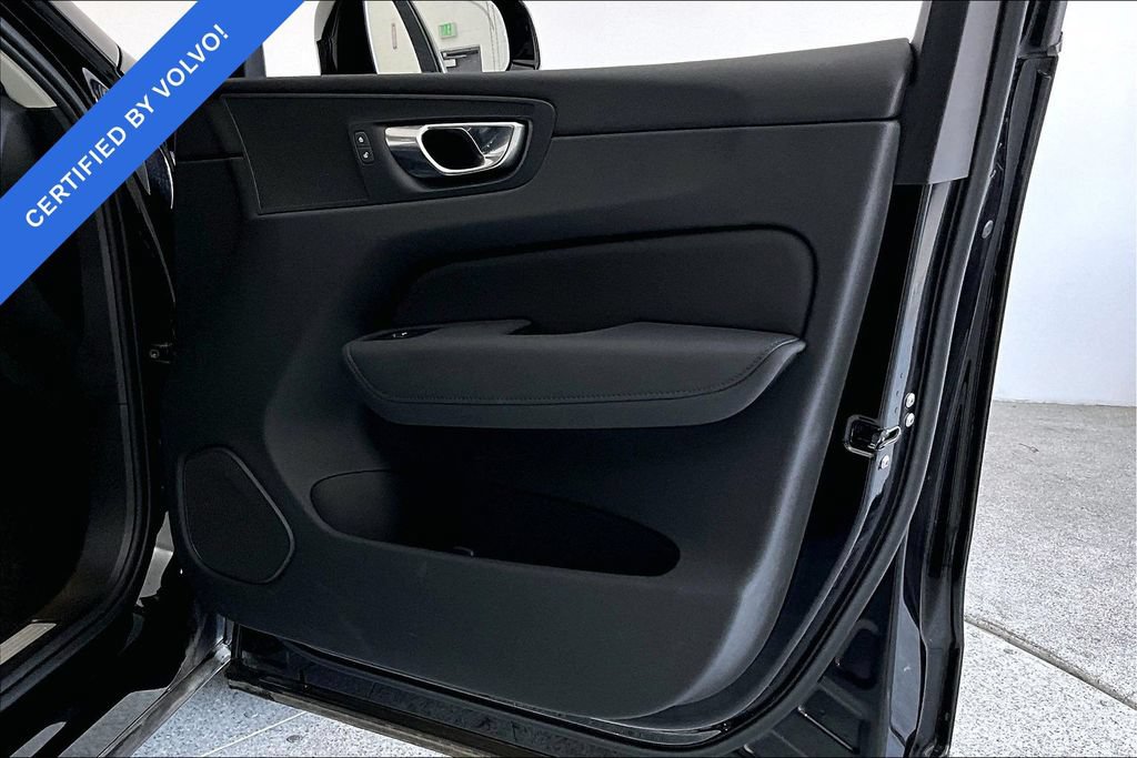 Certified 2026 Volvo XC60 B5 Plus AWD/4WD image 23