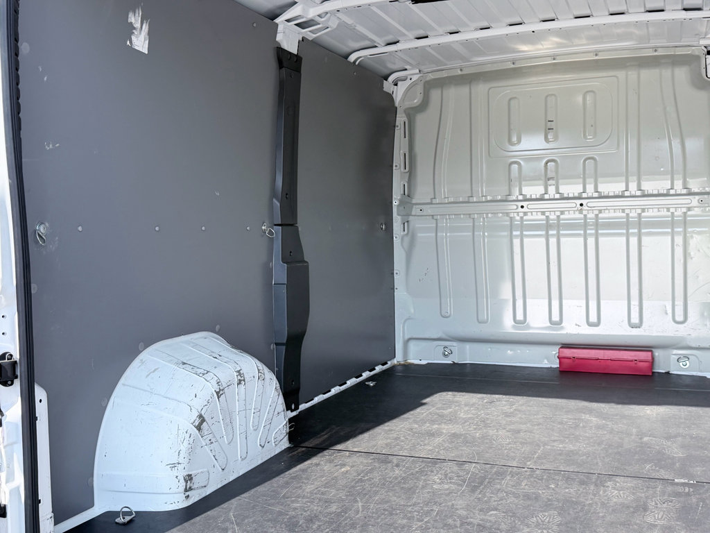 Used 2020 RAM ProMaster 2500 FWD image 12