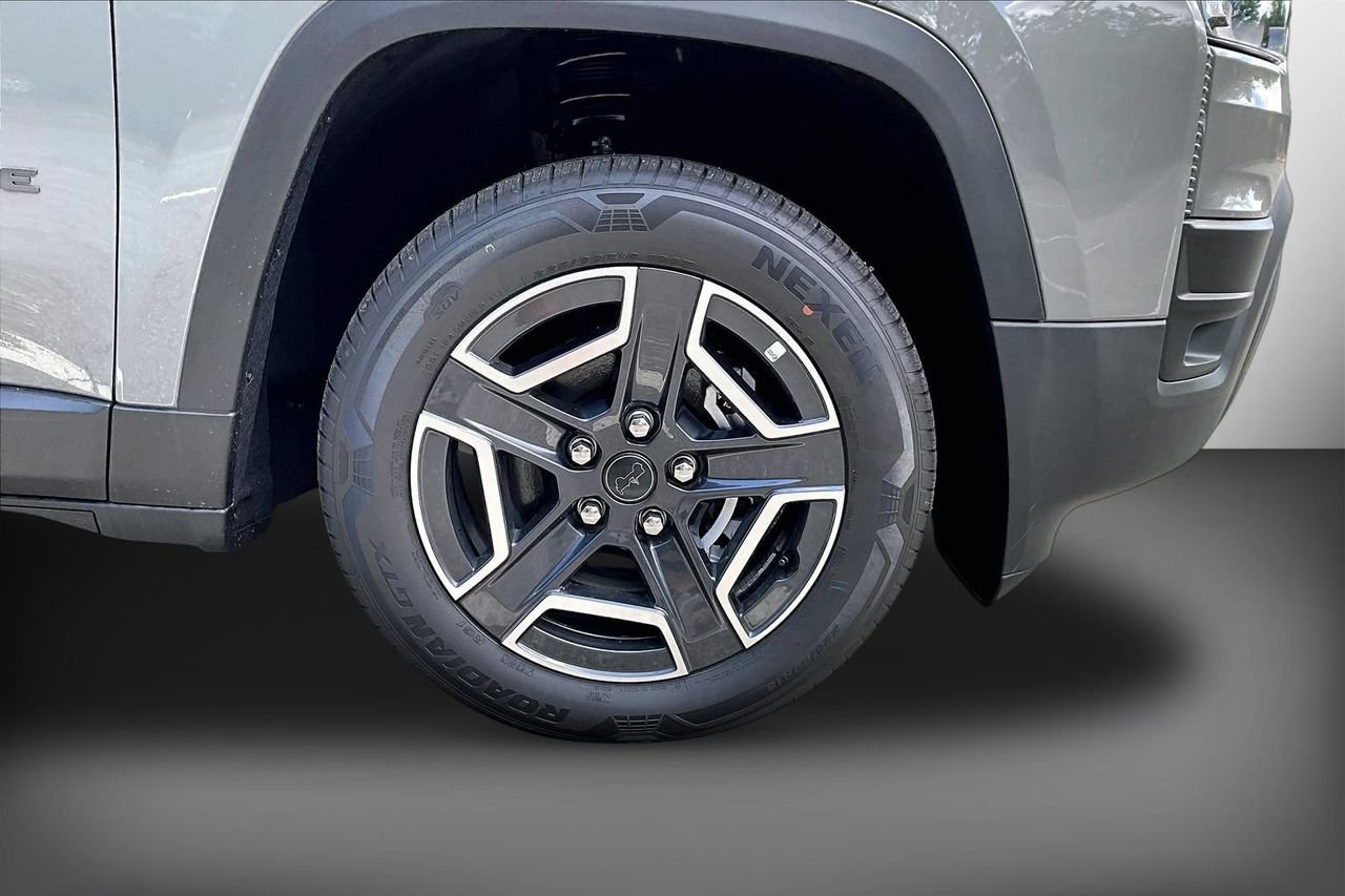 New 2026 Jeep Cherokee Laredo AWD/4WD image 30