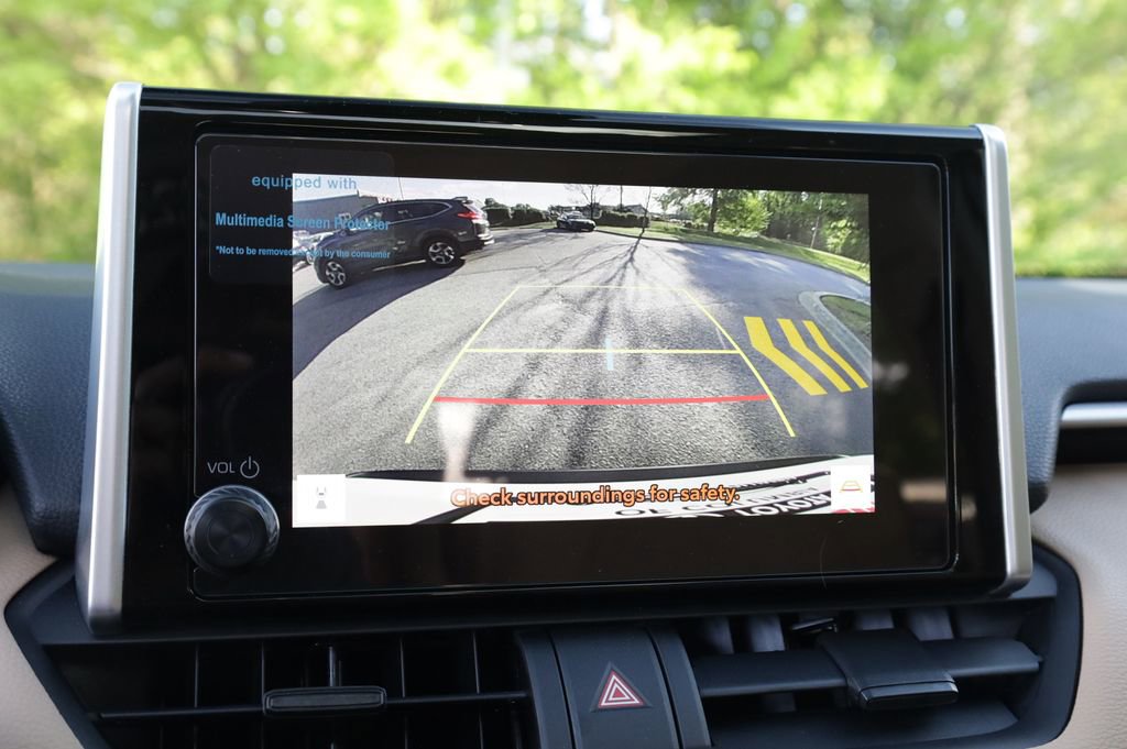 Used 2025 Toyota RAV4 XLE w/ Convenience Package image 22