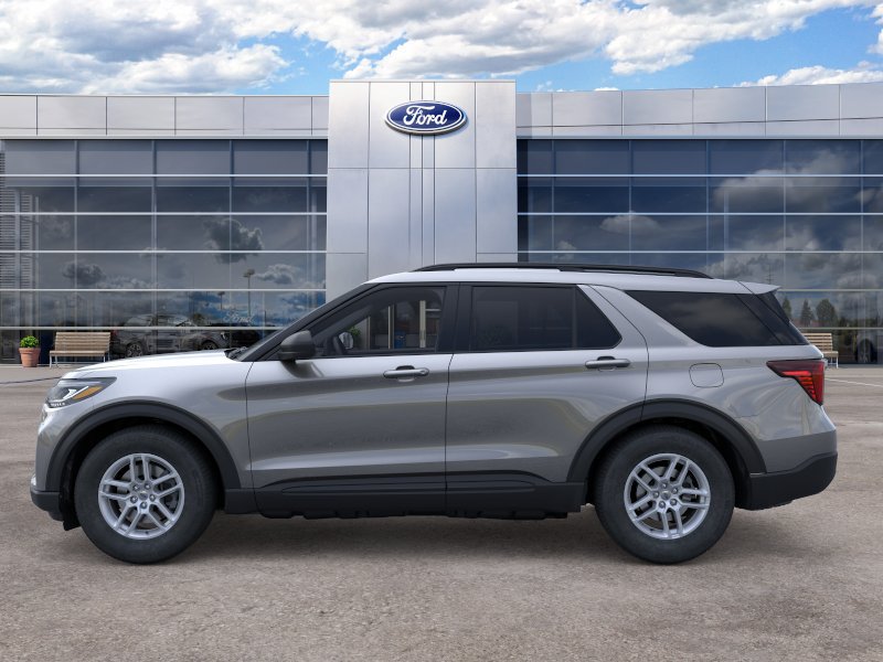 New 2026 Ford Explorer Active RWD image 3