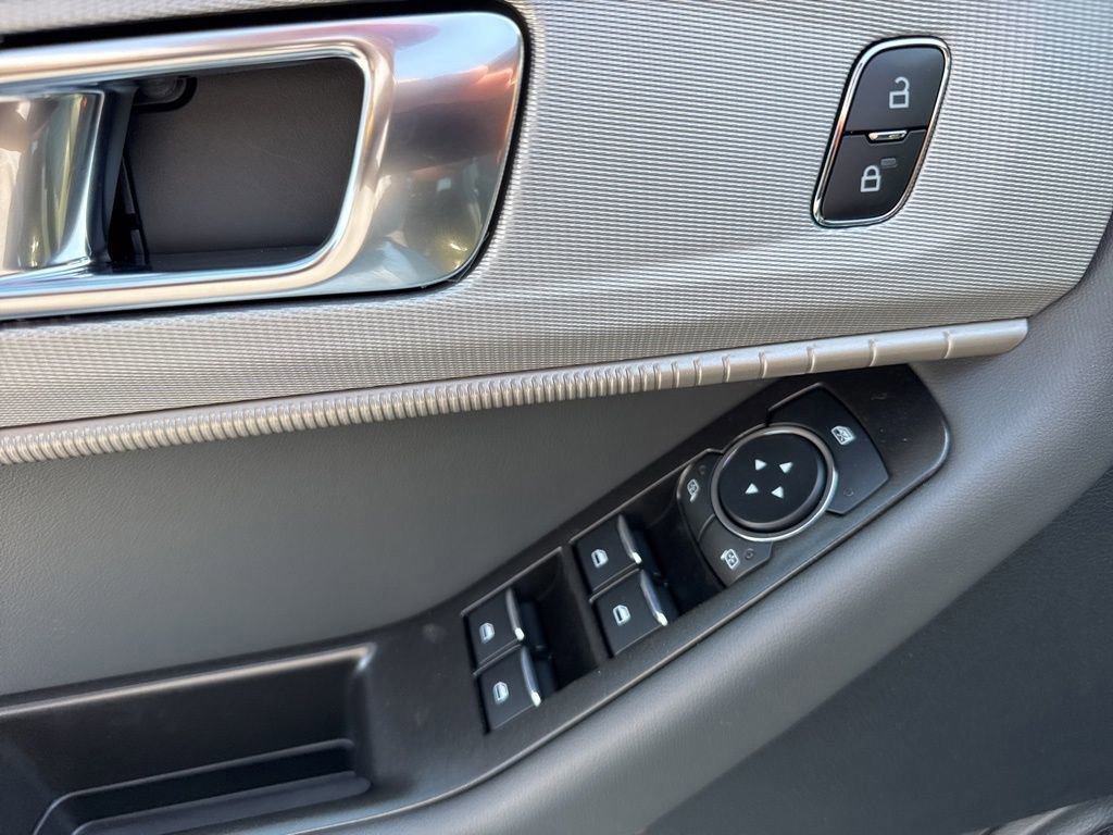 New 2026 Ford Explorer Active w/ Active Comfort Package image 20