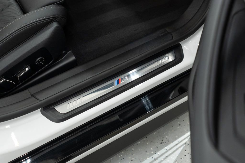 Used 2025 BMW 430i xDrive w/ M Sport Package image 15