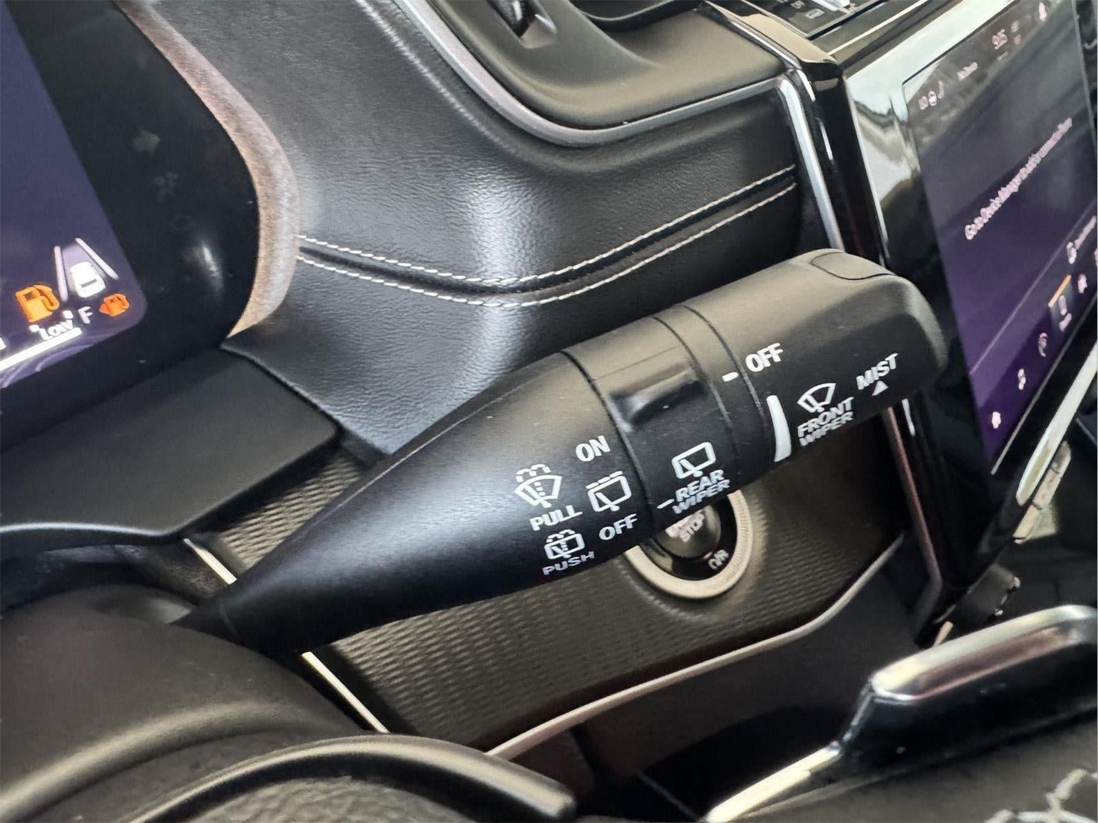 Used 2024 Jeep Grand Cherokee L Altitude AWD/4WD image 19