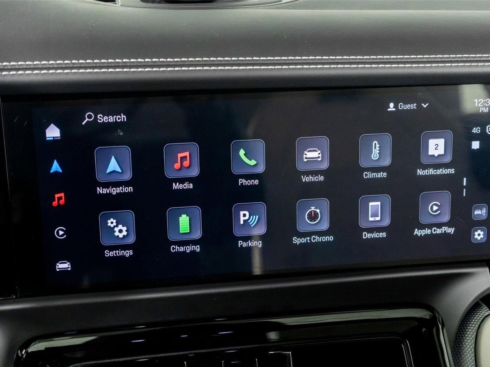 Used 2025 Porsche Panamera 4 w/ Premium Package image 39