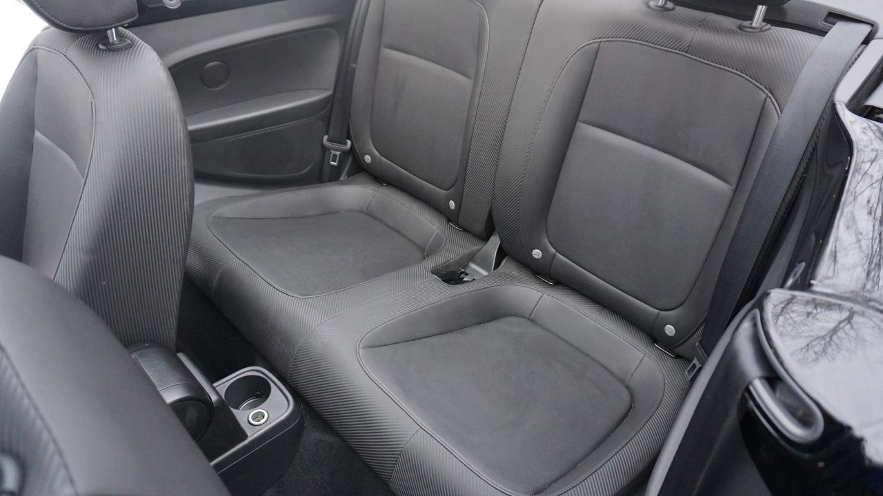 Used 2013 Volkswagen Beetle 2.0T image 21