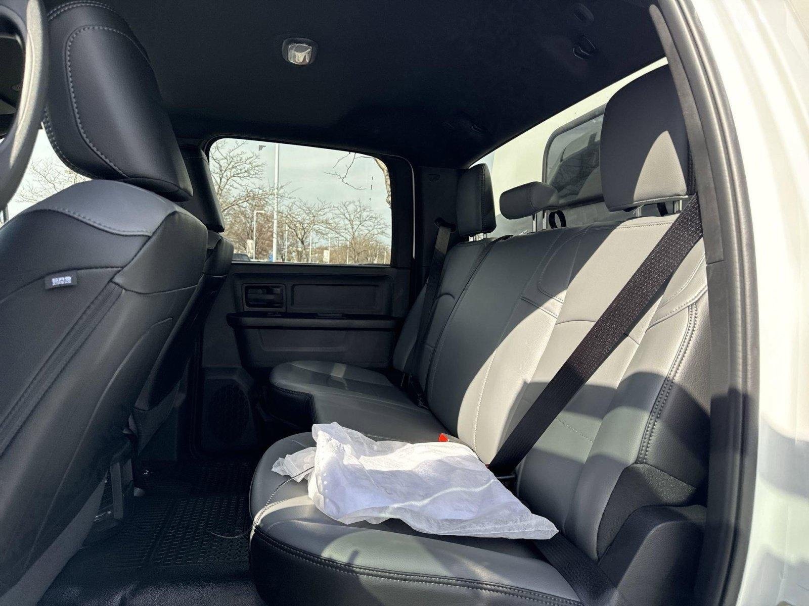 New 2023 RAM 3500 Tradesman AWD/4WD image 31