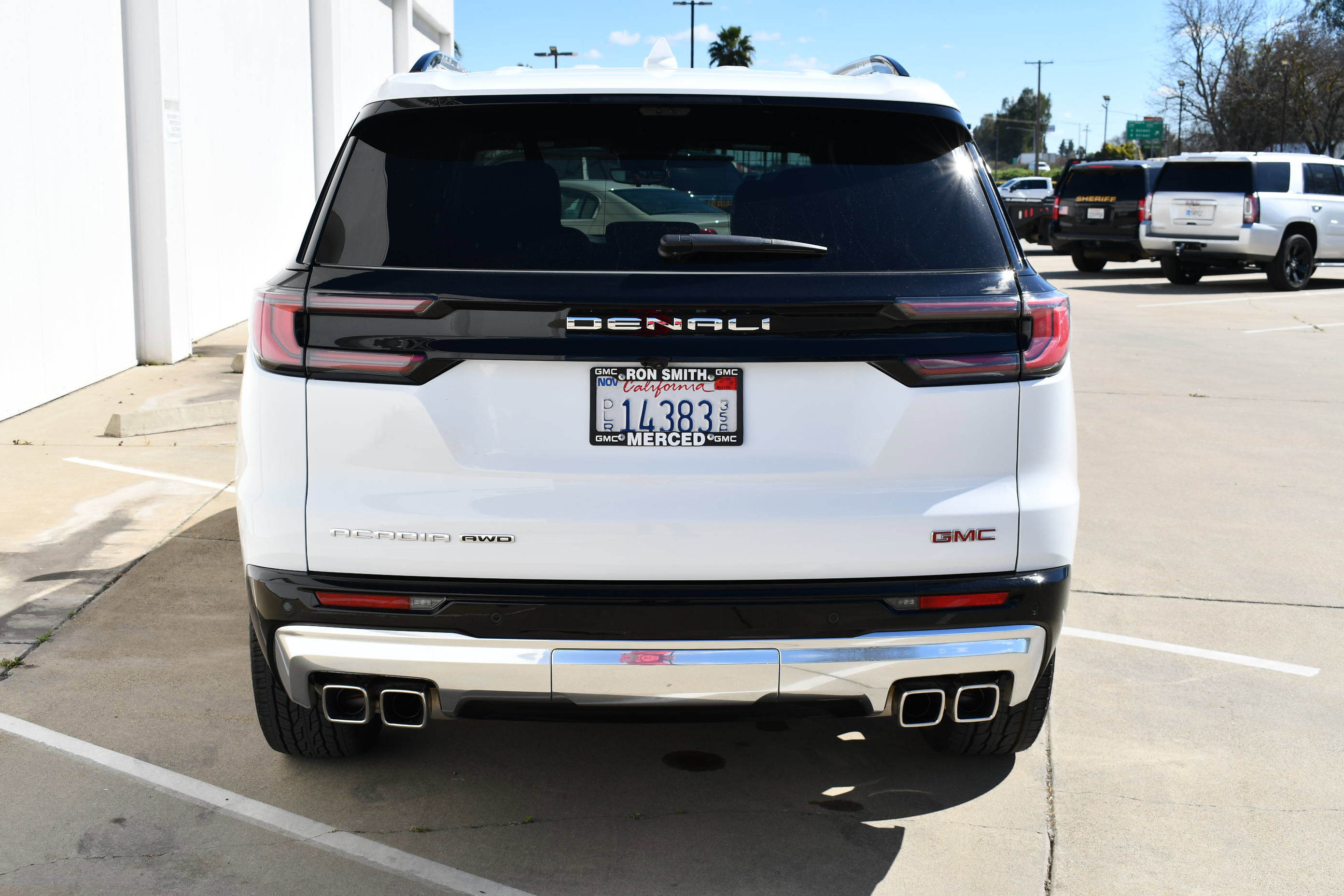 Used 2025 GMC Acadia Denali w/ Super Cruise Package image 6