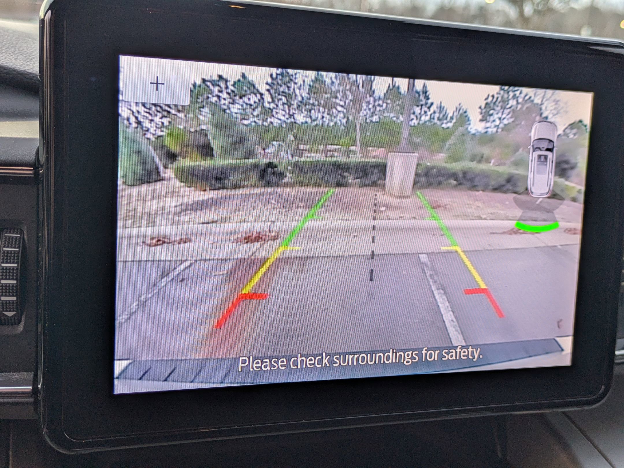 Certified 2022 Ford Explorer XLT w/ Equipment Group 202A image 27